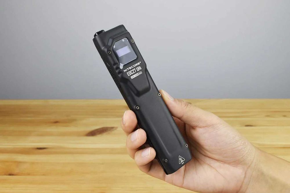 Nitecore EDC27 UHi Ультратонкий Тактичний Ліхтар 3100 Люмен (USB-C)