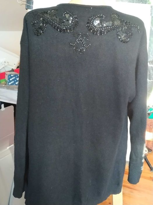 sweter haftow  koralik ,, Bellini " - lamwoole -  weł jagnięca   R.40