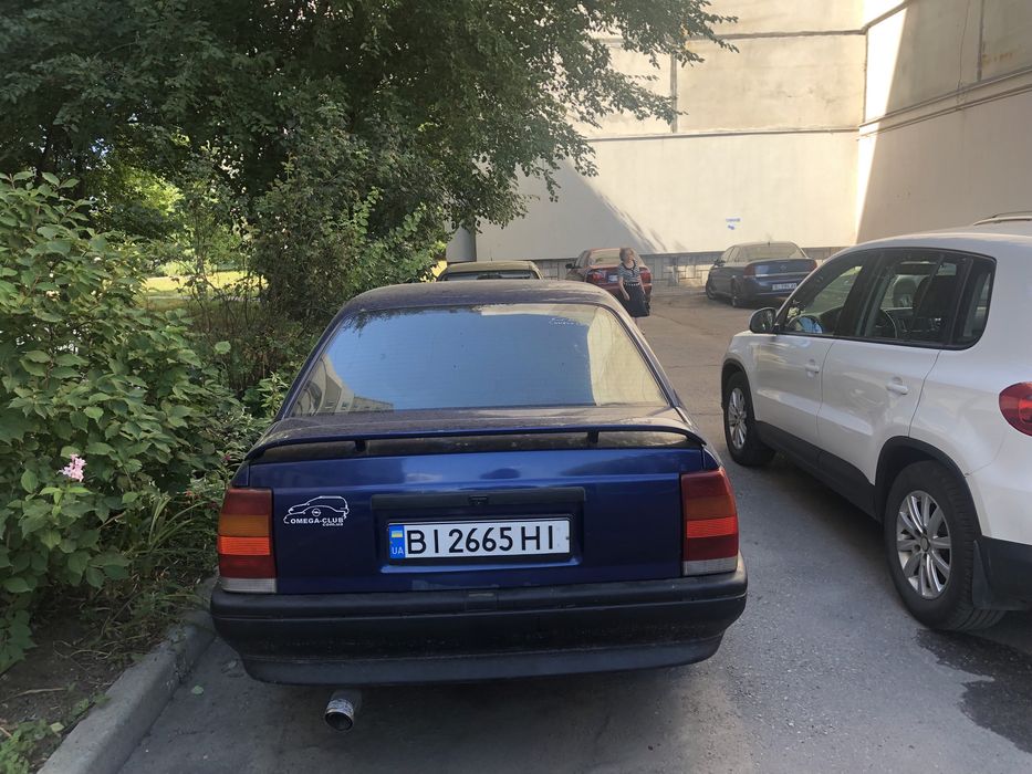 Opel Omega 2.0 90 год