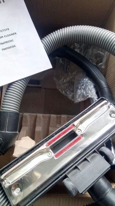 Пылесос Saturn ST-VC 7279 （1800 Вт）