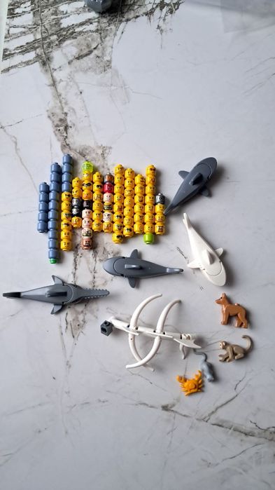 Оригінальні фігурки та комплектуючі lego