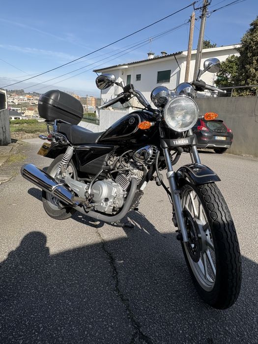 Mota Yamaha YBR 125 costum