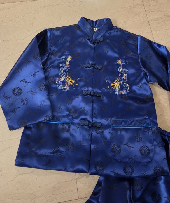 Dziecięcy jedwabny strój Tang z haftem  chińskiego smoka