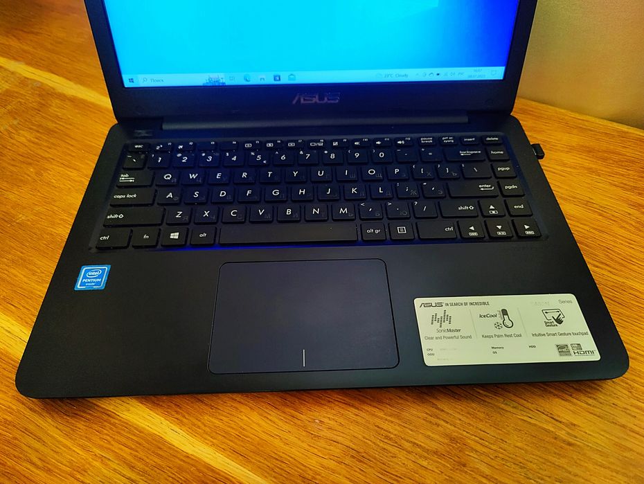 Asus Vivo Book E402N