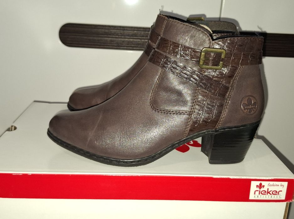 Botki riekier 39
