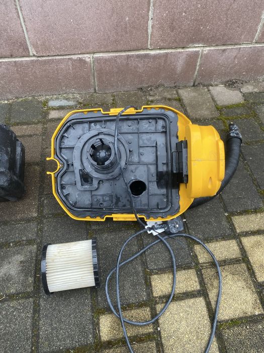 Пылесос аккумуляторный DeWalt DCV584L  Germany
