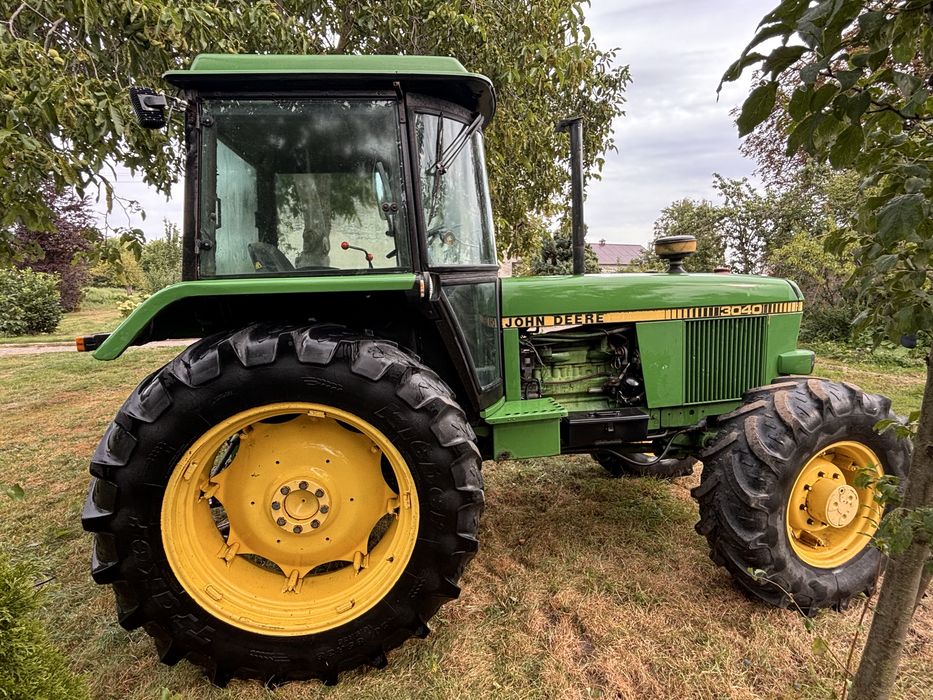 John deere 3040