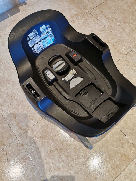Ovo (cadeira g0) e base isofix para carro - Britax Romer