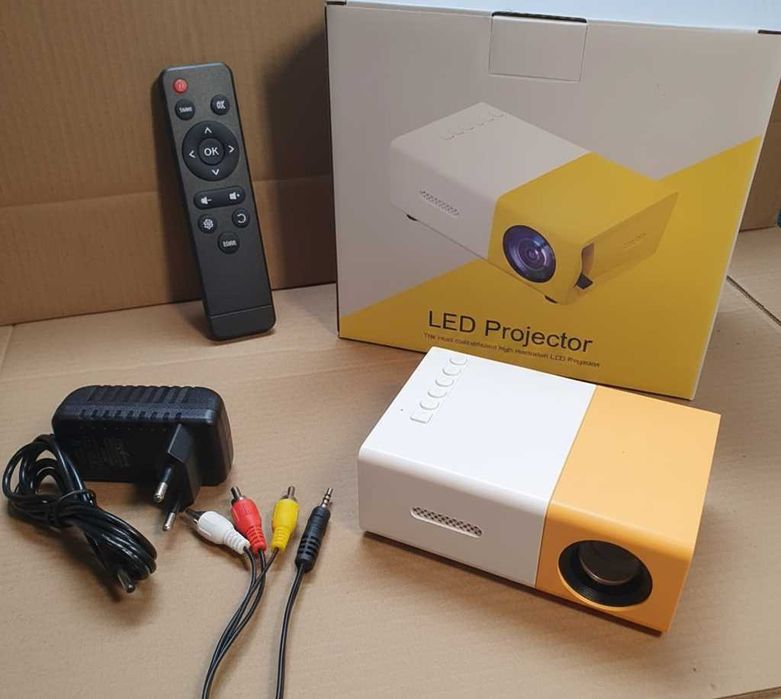 Проектор с динамиком/ домашний кинотеатр/ Мультимедійний  проектор