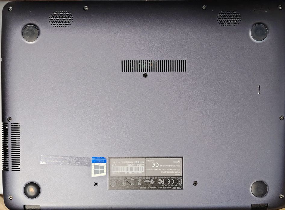 ASUS Vivobook X-407UB