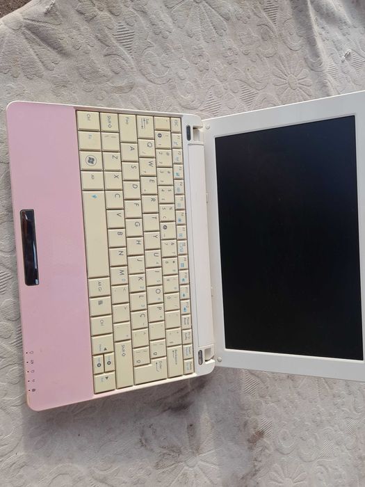 portatil muito bonito para estudar ou trabalhar, como novo.