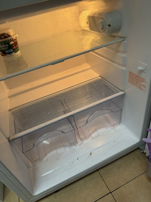 Frigorifico  em bom estado a funcionar bem