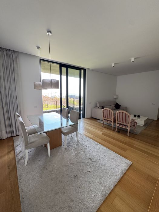 T2 - 1’ linha de praia // comdominio de luxo // garagem com acesso exclusivo à habitação