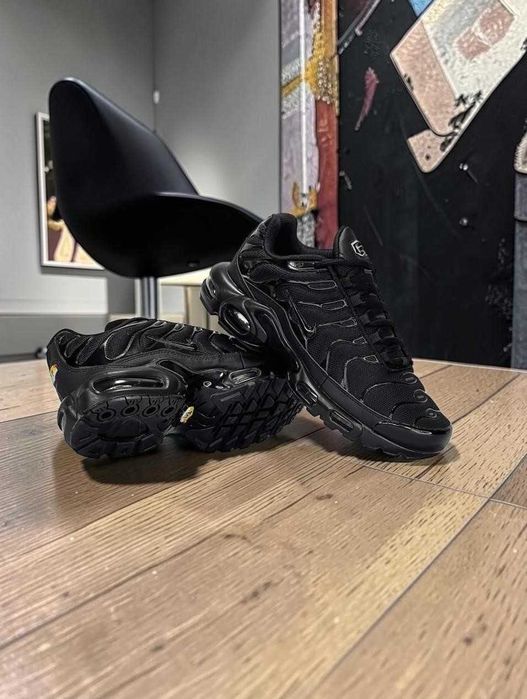 (БЕЗ ПЕРЕДОПЛАТИ) 36 - 40 Nike Air Max Plus Triple Найк Аир Макс ТН