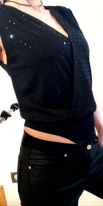 Czarne body z cekinami Bershka M