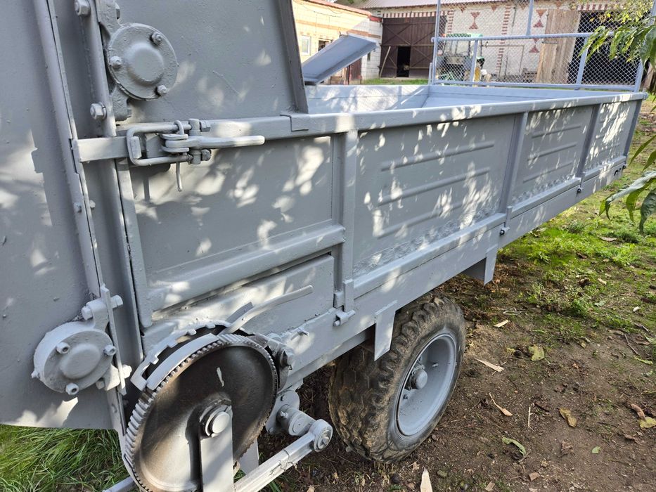 przyczepa rozrzutnik obornika kompletny