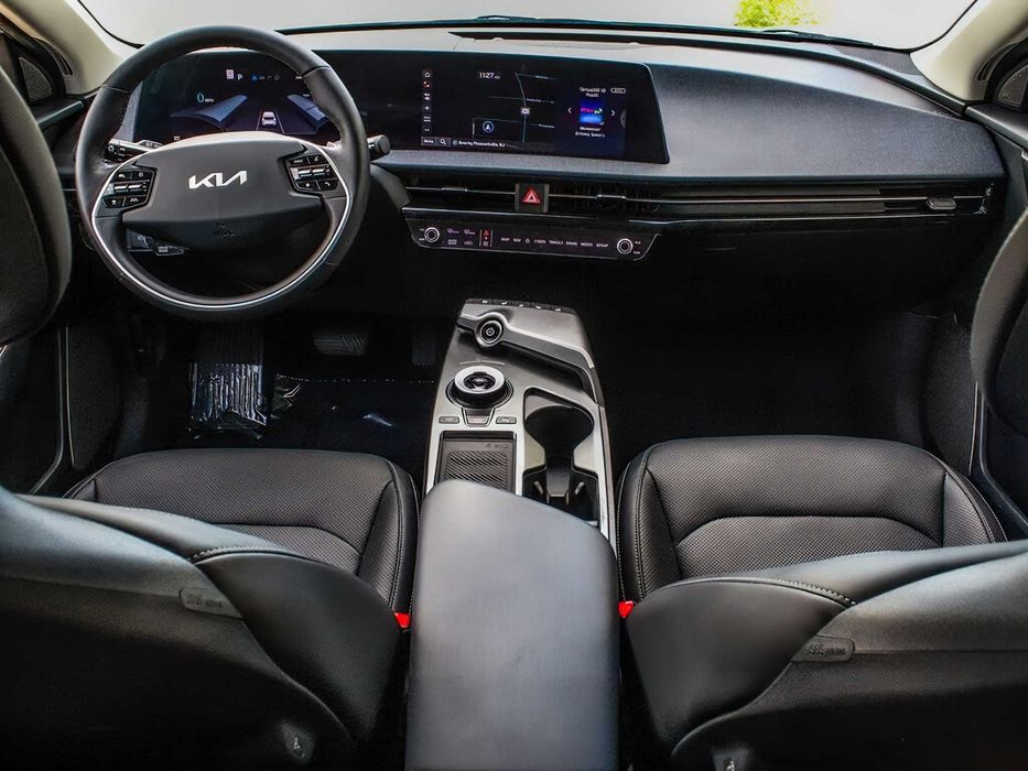 Kia EV6 Wind      2023