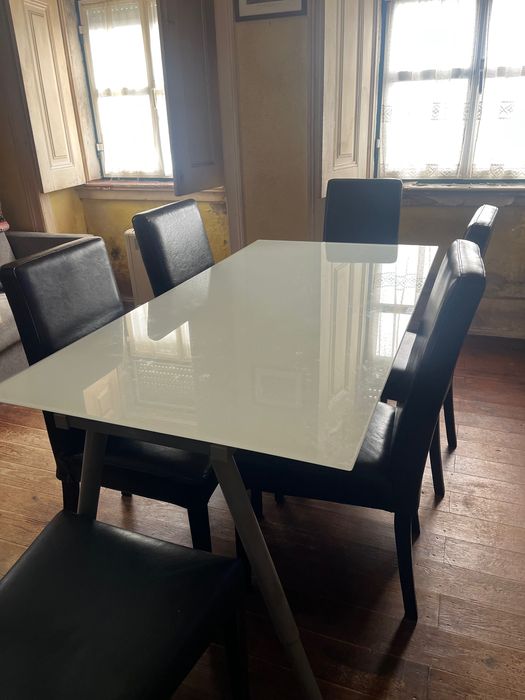 Vendo mesa mais 6 cadeiras