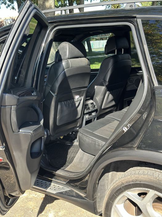 BMW     X5.