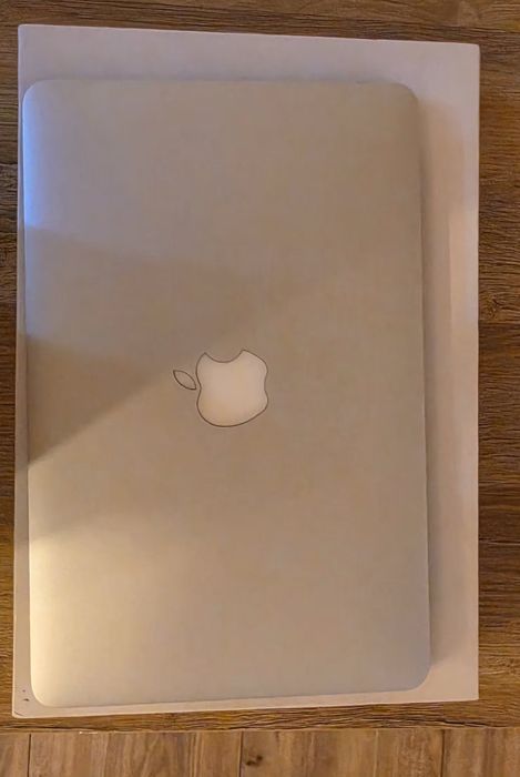 Apple macBook Air a1465