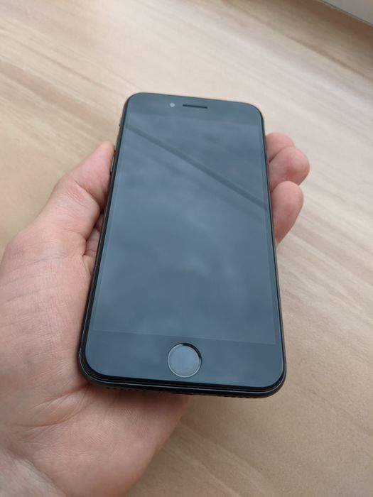 Продам iphone 8 64gb