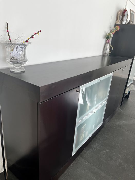 Mobília de sala em madeira maciça + OFERTA de sofá em pele