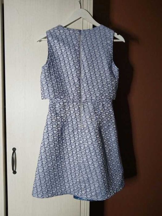 Max&Co sukienka midi rozkloszowana niebieska biała elegancka Max Mara