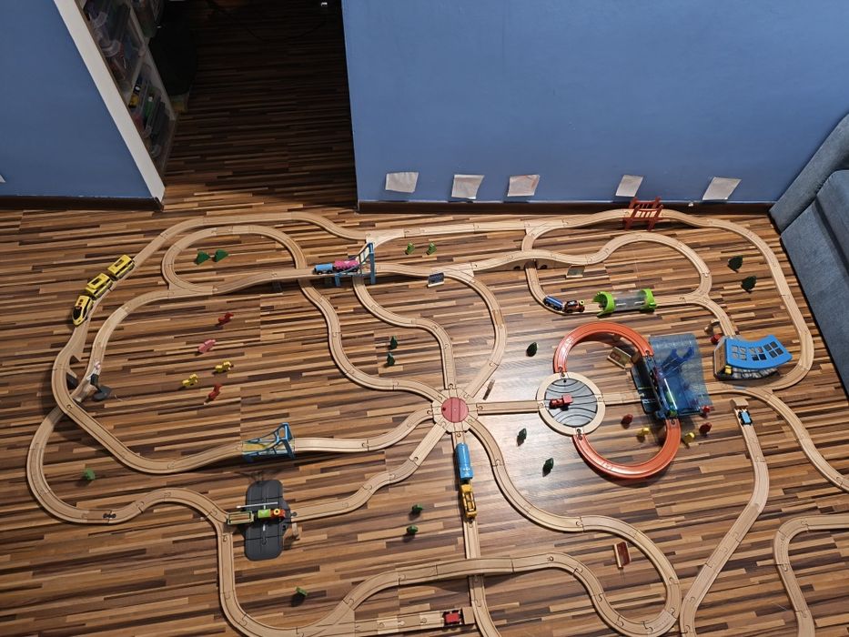 Tory kolejowe drewniane