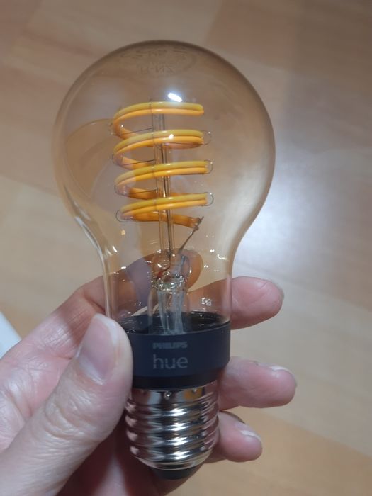 Żarówka Philips Hue White Ambiance E27 7W