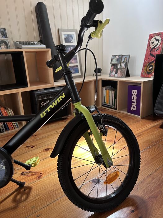 Bicicleta Btwin Disover - Dark Hero 500 Edition