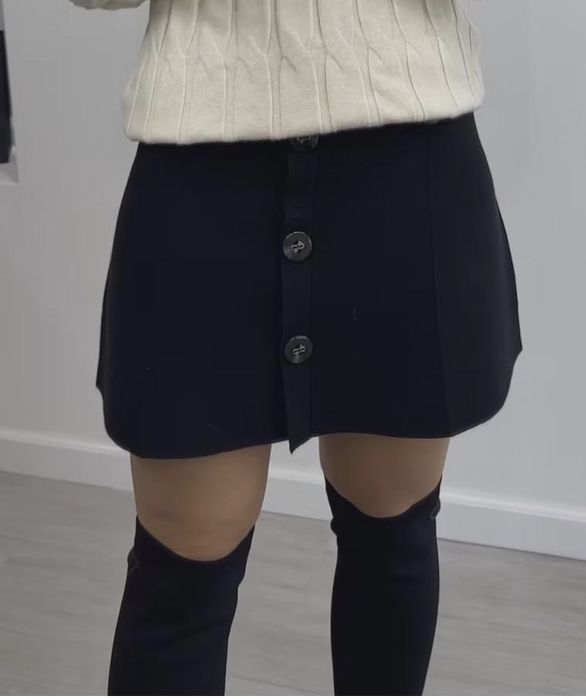 Жіноча стильна спідниця