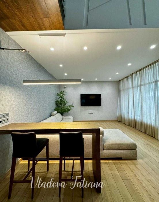 0% комиссии! Продажа шикарного ДОМА в Совиньоне, бассейн, цоколь