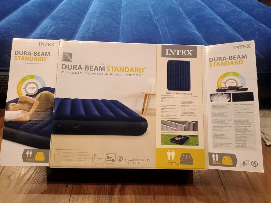 Materac dmuchany INTEX dwuosobowy + pompka