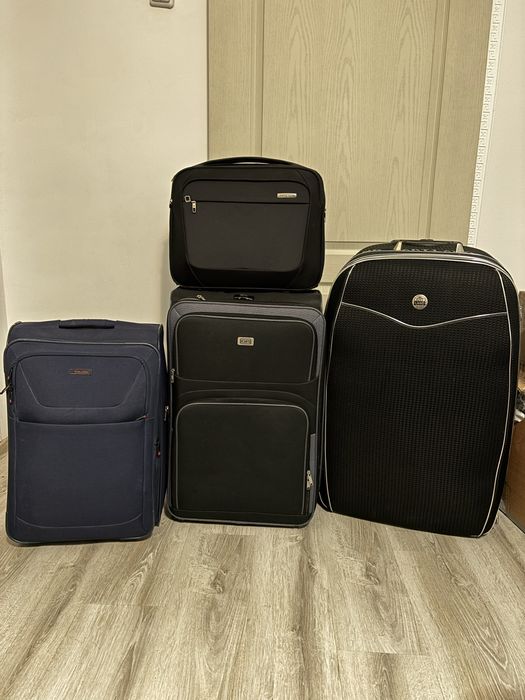 Валізи, дорожні сумки