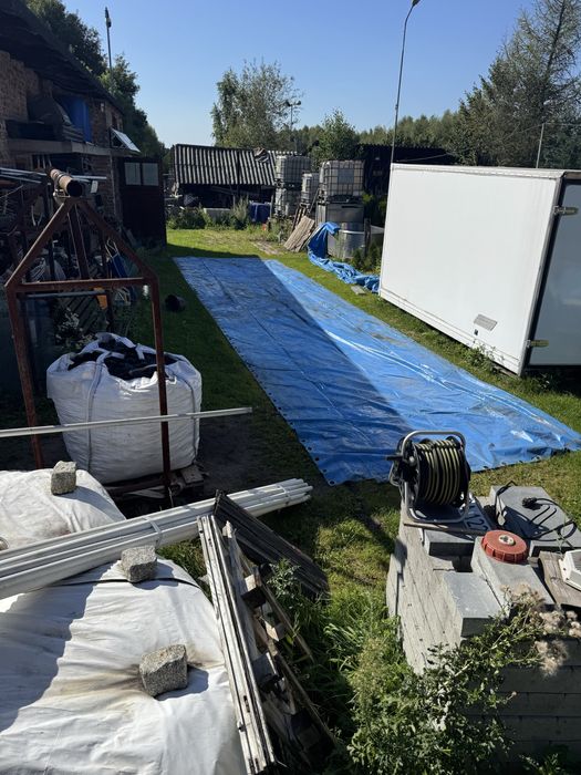 Plandeka gruba 12x2.8 m gramatura 680. W dobrym stanie