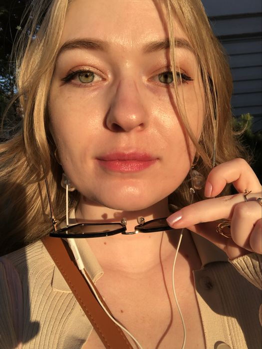 Заняття з англійської мови / викладач