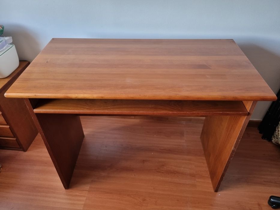 Secretária Madeira de Cerejeira