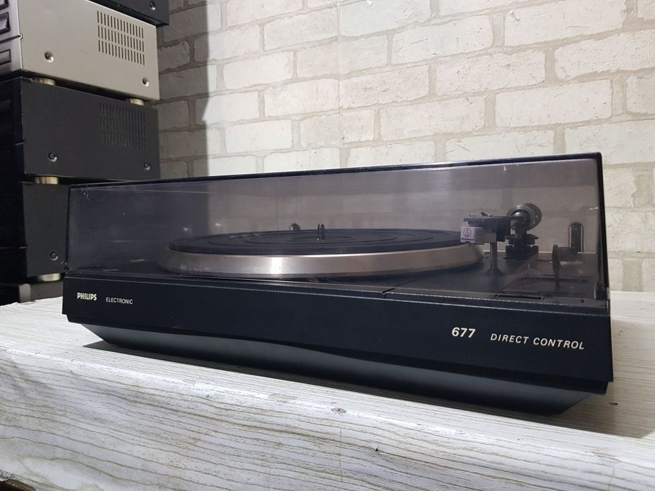 Вініловий програвач/виниловый проигрыватель Philips AF 677 б/у з Німеч