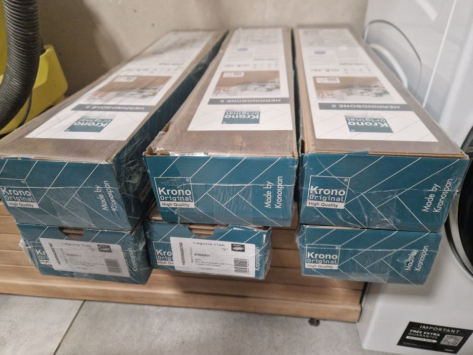 Panele podłogowe Krono Original Herringbone 8 – Laguna Oak (8HBK411)