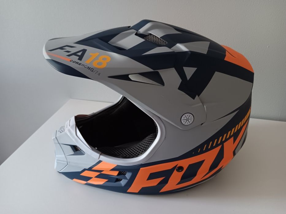 Motorbike helmet (Fox F-A 18)