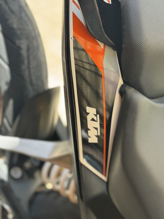 Мотоцикл KTM Duke 390