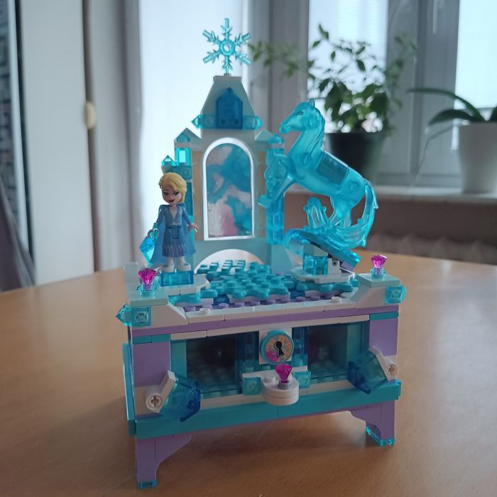 Zestaw LEGO Kraina Lodu szkatułka 41168