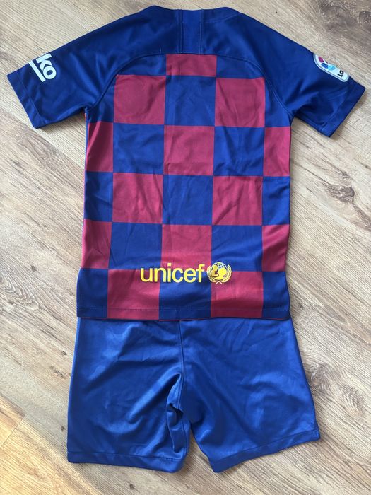 Komplet piłkarski FC BARCELONA rozmiar 122/128 oryginalny stan idealny