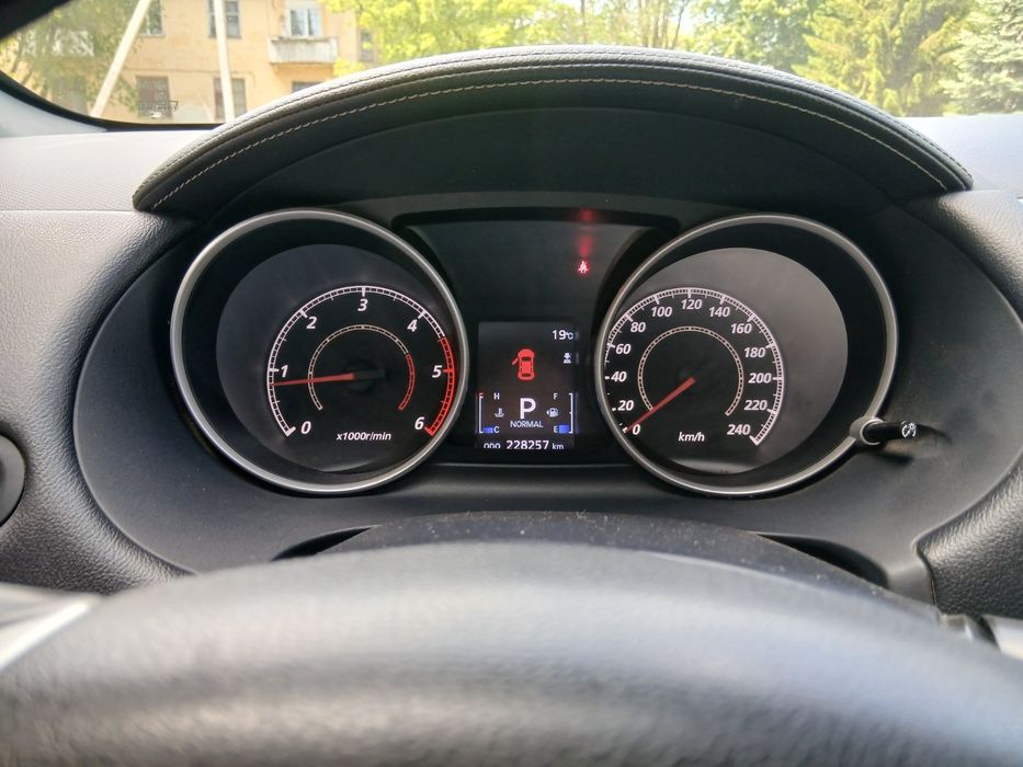 Продам Mitsubishi Outlander
