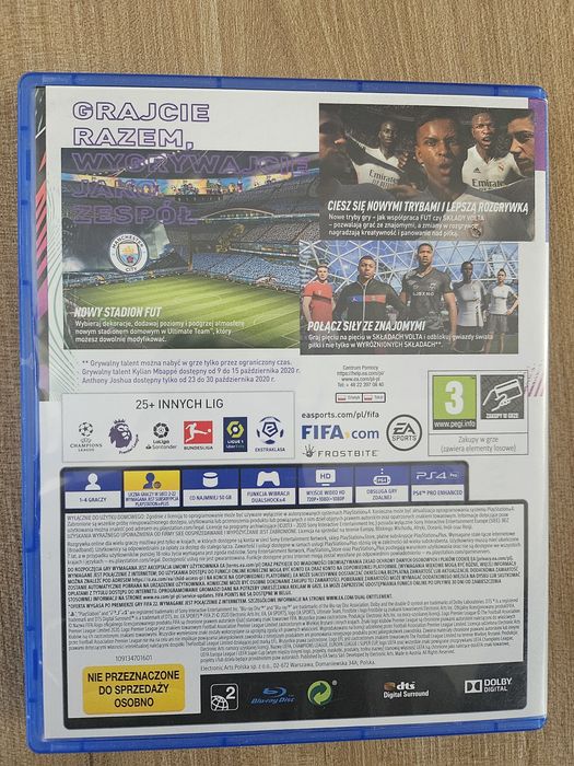 Gra FIFA 21 na PS4 .