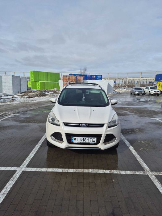 Продам Ford Escape 2013 року в максимальній комплектації Titanium.