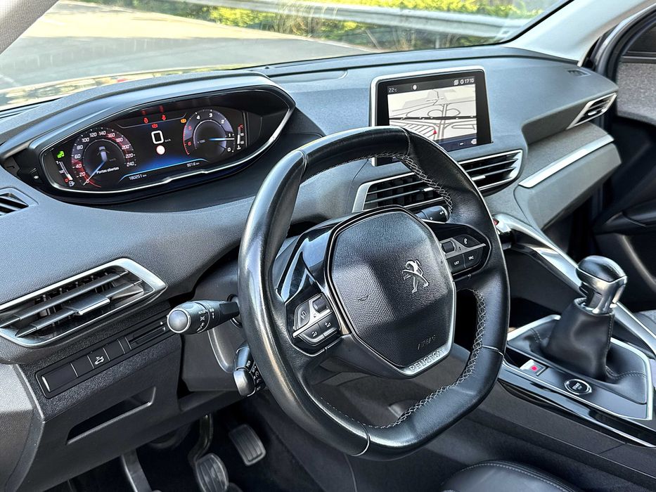 Peugeot 3008 1.5 BlueHdi Allure Pack J19 Full Extras