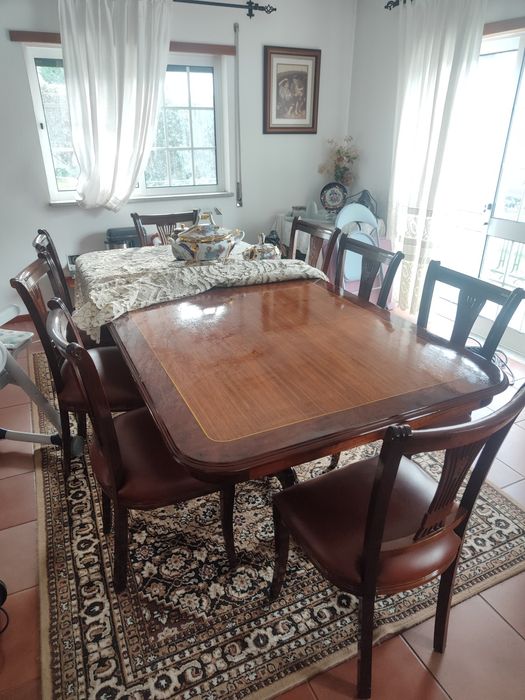 Mesa de jantar+8 cadeiras
