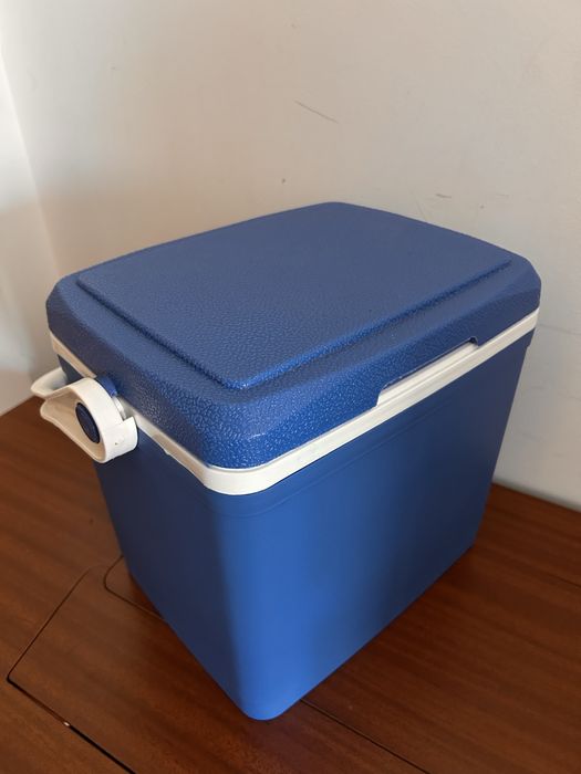 Geleira portátil pequena