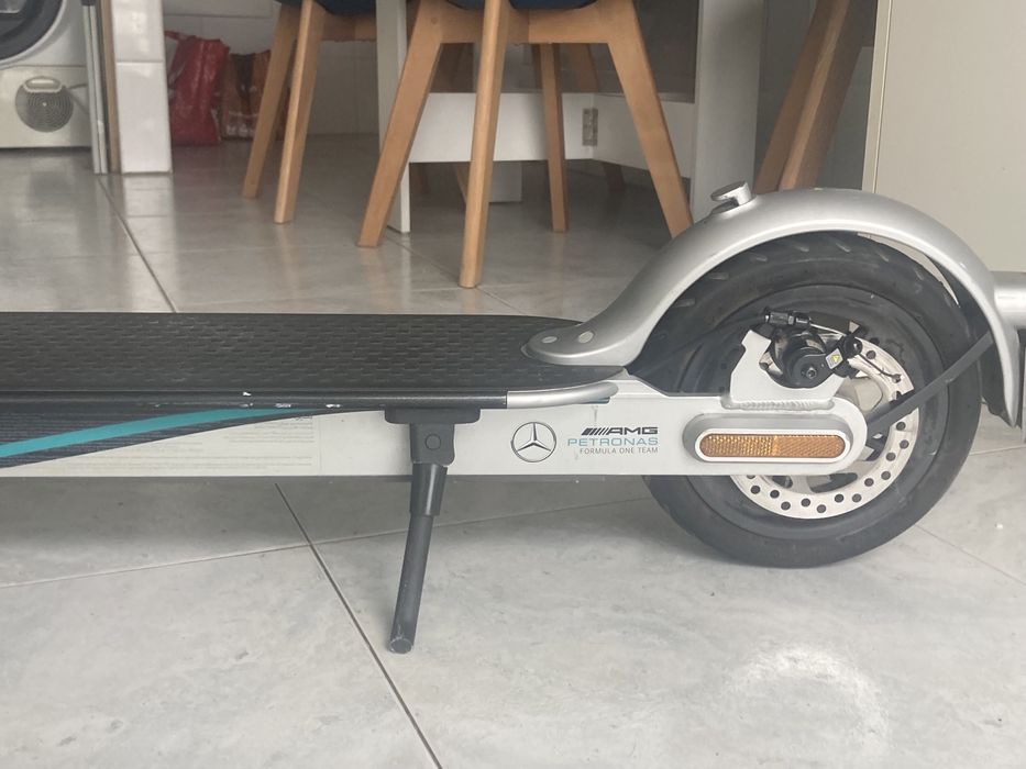Trotinete Xiaomi Mi Eletric Scooter Mercedes AMG Petronas F1 Edition